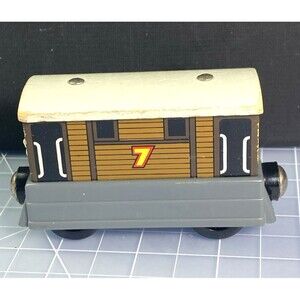 2003 "TOBY" Engine #4 Thomas & Friends Wooden Train Magnetic Coupler